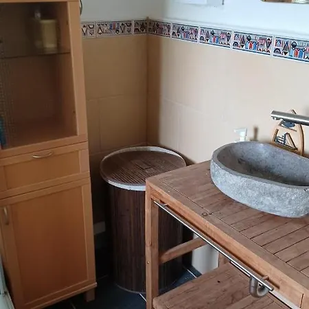 Trollhaus Apartment